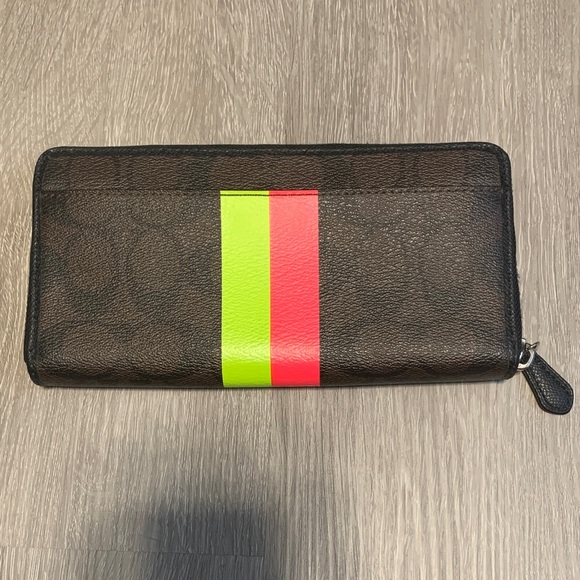 Limited Edition Coach Brown Wallet with Neon Accents - Picture 5 of 7